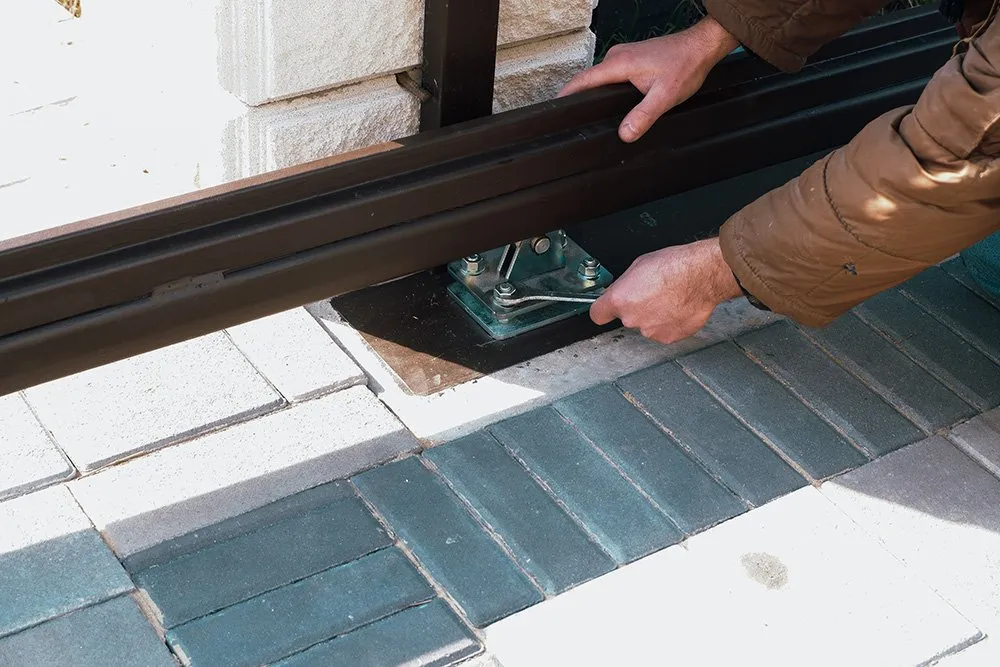 Gates and barriers servicing